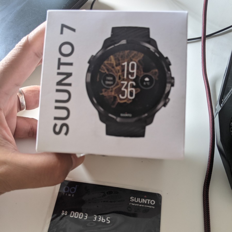 firyan's tweet photo. hi everyone, gw mau lepas jam suunto 7. kondisi apik, mulus. bukan pemakaian daily, hanya ketika lari or basket aja. silahkan order ya :) 

https://t.co/KyDfTw9ac6 https://t.co/xKE7HNkuD3