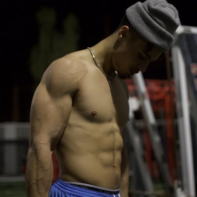 Cameronjevonn's tweet photo. #NewProfilePic https://t.co/lvDTSTEGDT