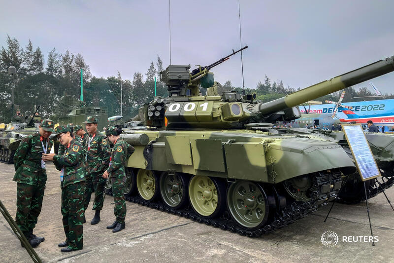 Exclusive: U.S. defense firms and top Vietnamese government officials have discussed supplying military gear, including helicopters and drones, a new sign the country may reduce its reliance on Russian arms reut.rs/3W5iC2r