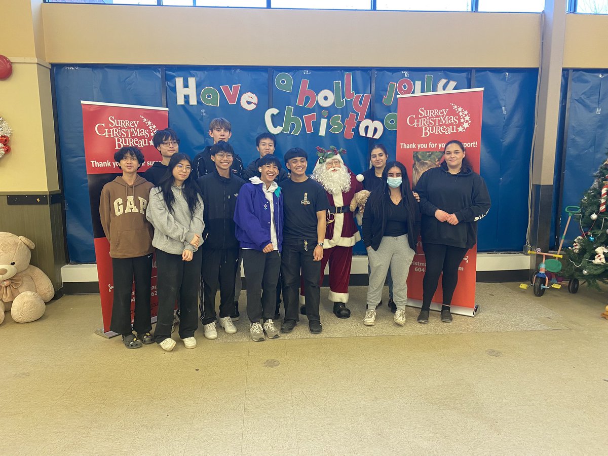 Introducing our Elves, the 2022 Guildford Park Secondary Humanities Co-Op class. These kids have been here every day, working hard to make Christmas magic for kids all over Surrey. They have gone above and beyond to make Christmas magic. Love them all. 🥰❤️ Merry Christmas!