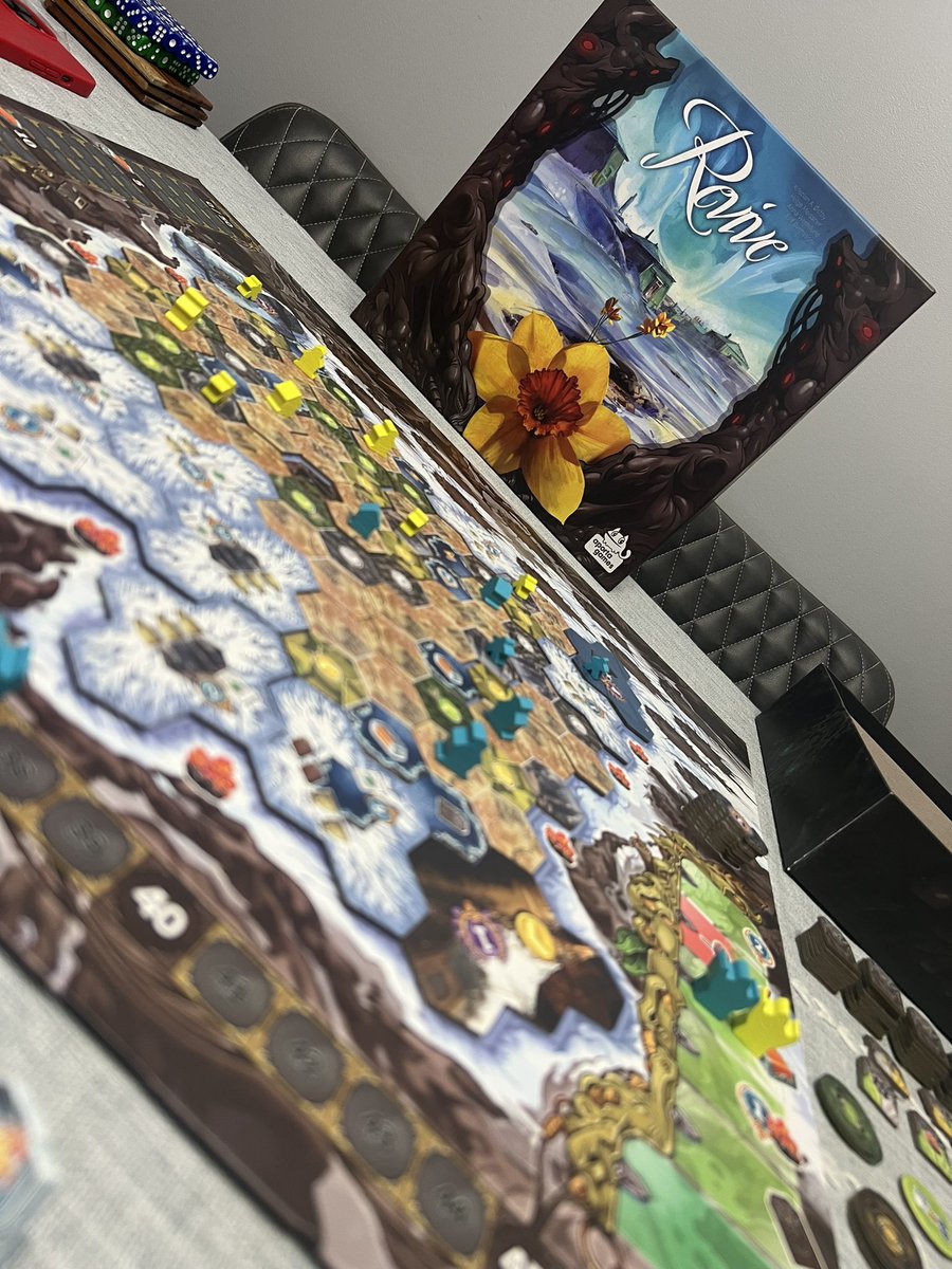 kovraystudios's tweet photo. Revive was a glorious experience. This is a brilliant board game. Can’t wait to share more! #boardgames https://t.co/SviPe3ZSqw