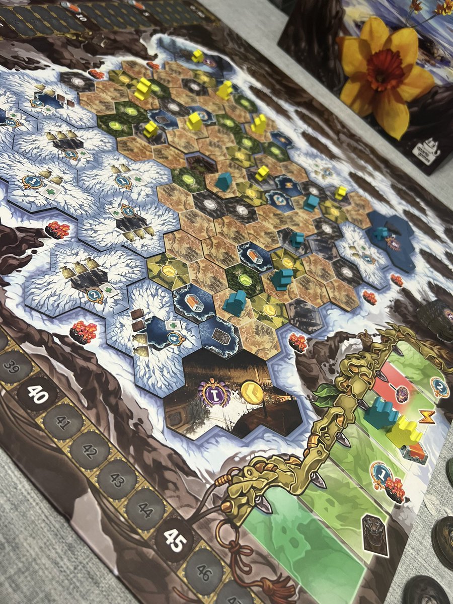 kovraystudios's tweet photo. Revive was a glorious experience. This is a brilliant board game. Can’t wait to share more! #boardgames https://t.co/SviPe3ZSqw