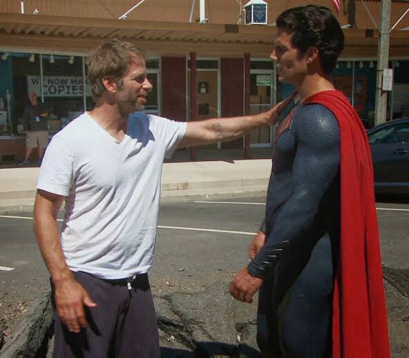 Itssan17's tweet photo. Thank you Zack Snyder and Henry Cavill for giving us the best live action comic book movie. https://t.co/h47m6v7CMp