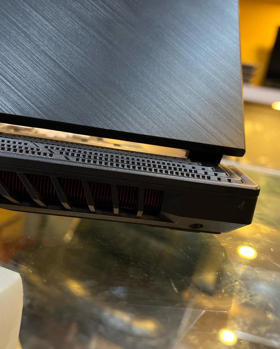 Naomba Nisaidie Kushare 

ASUS ROG STRIX

Brand New (Open Box)

Intel Core i7 
10th Generation 
16gb DDR4 Ram 
512gb SSD storage 
15.6” FHD Display 
1080p resolution 
Backlight keyboard 
NVDIA GTX 1650 4GB VRAM
1 Year Warranty

Price 2,850,000Tsh

☎️ 0753902779 (WhatsApp)