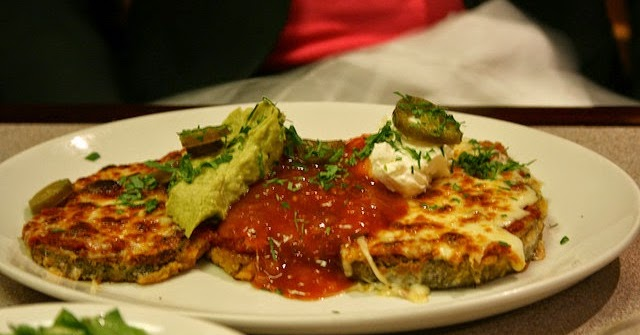 chefocuisine's tweet photo. Recette d' #aubergines à la #parmigiana, #mozzarella #bufflonne, #parmesan, #basilic, #guacamole (#Italie, Mexique) https://t.co/UxIoWmMXk5 https://t.co/UYGZBJPOry