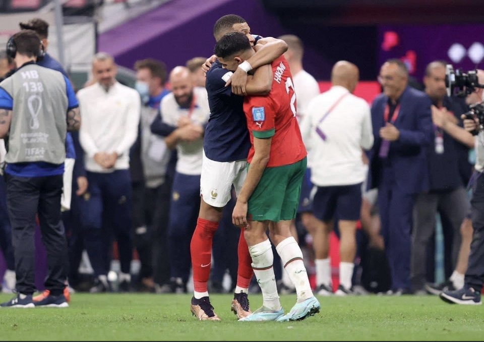 Fair competition!!!
This is humanity and another GREAT EXAMPLE FOR LIFE…
You can compete to be better but NEVER forget to care about each other. 
To win is not to destroy the competitor, Always rember this.
#fair #fairplay #WorldCup2022 #love #competition