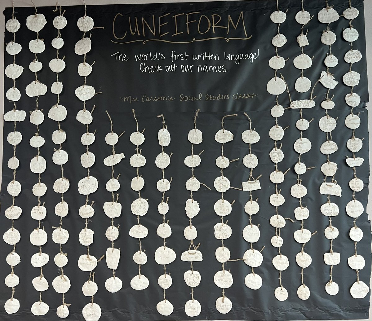 7ArcticWolves's tweet image. Check out this awesome cuneiform display from our Social Studies classes! The kids wrote their names in cuneiform on these tablets with @MrsCarsonRVMS! #RanchViewProud @ErinKyllo @RanchViewMS @musictif