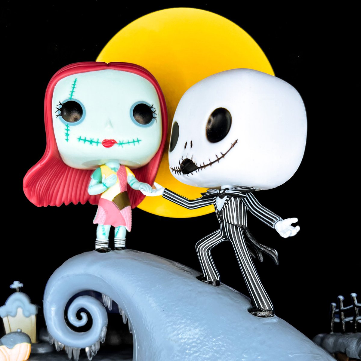 funkoaday's tweet photo. Today’s #FunkoPhotoADayChallenge theme is “Holiday Movie Marathon.” Do you consider #NightmareBeforeChristmas more of a Halloween or Christmas movie? I like to watch it for both!

#Funko #FunkoPOP #FunkoPOPVinyl #POPVinyl #NBX #JackAndSally #Disney #TimBurton https://t.co/P4CVOi09rc