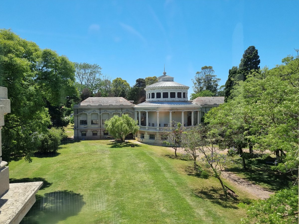 La antigua Facultad de Veterinaria, refaccionada con austeridad por la Udelar para preservar su valor cultural y patrimonial. Abro hilo, de textos y fotos  (1/)