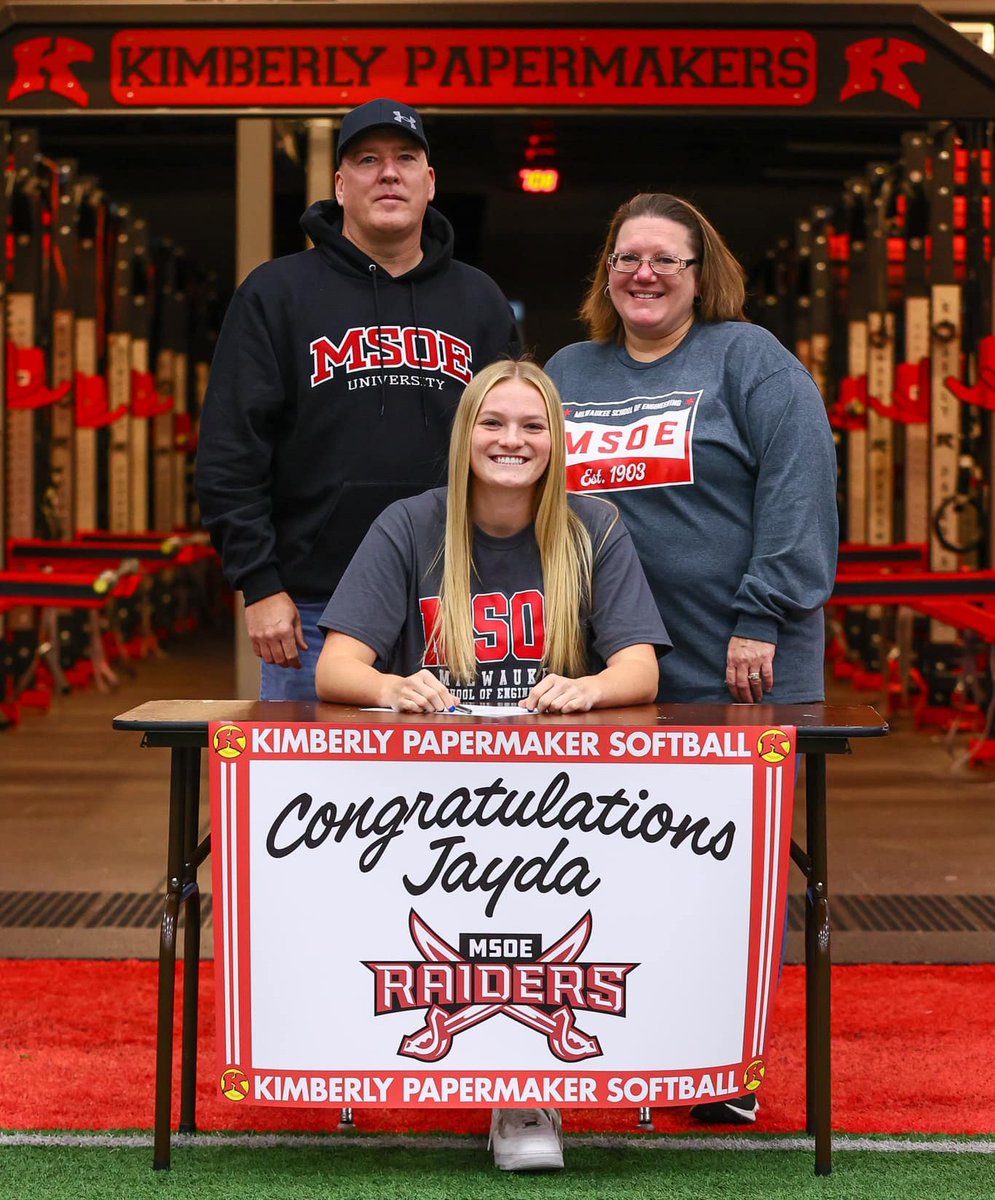 ScoutUrecruit's tweet photo. Congrats to #ScoutUsoftball 2023 1B Jayda Nelson on signing her celebratory letter to play for the Milwaukee School of Engineering! Way to go @JaydaNelson7!
#ScoutUcommitments https://t.co/XQ7RhkXpQ4