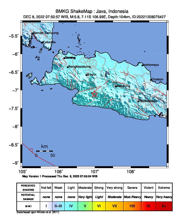 InfoHumasBMKG's tweet photo. SIARAN PERS 

GEMPABUMI TEKTONIK M5,8 DI JAWA BARAT, TIDAK BERPOTENSI TSUNAMI 

https://t.co/fd4dy85a7s

[A Thread] https://t.co/rohla3tffX