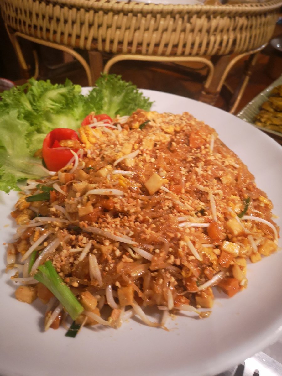 Traditional Thai cooking demonstration - Pad Thai  #delicious #foodies #Dreamers