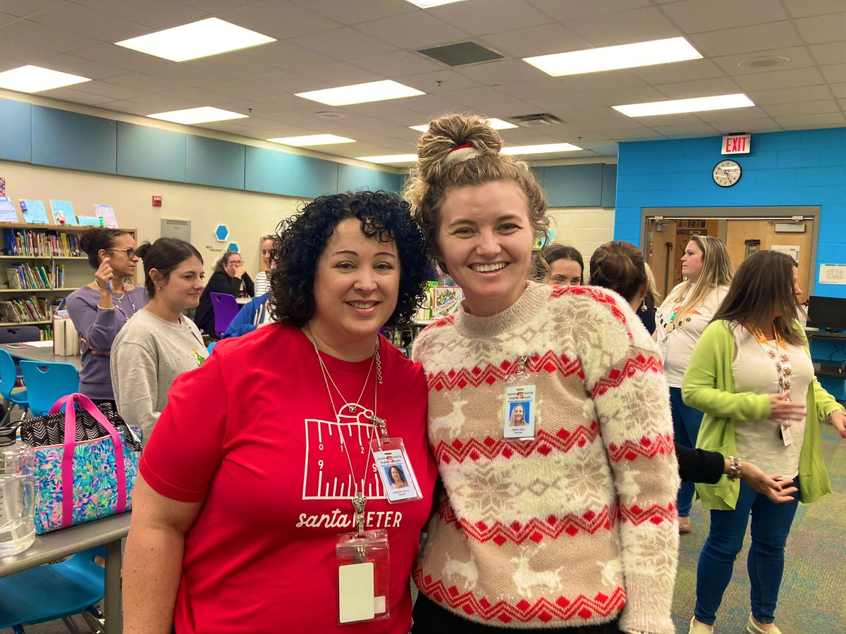 JWESfamily's tweet photo. ❄️ We had SNOW much fun today ❄️
We have the C O O L E S T Hurricane family! 🌀☃️
Another day of Walker Winter Fun 🤗
#WalkerStrong #TeamWalker #SCPS #WalkerWinterFun https://t.co/mCKS7JmuHJ