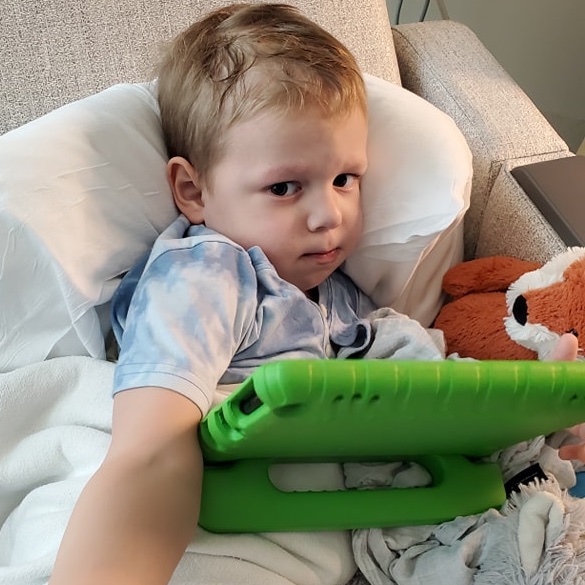 ZScottFanClub's tweet photo. #DIPG is a brutal, fatal pediatric brain tumor. Kids usually die within 11 mos. of diagnosis. @Seattlechildren has pioneered an immunotherapy that delivers #CARTcells directly into the brain. Gavin, diagnosed 21 mos. ago, rec'd his 32nd CAR-T infusion today! #HOPE #VitanzaLab https://t.co/82SmDY2krR
