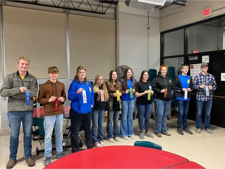 NokomisSchools's tweet photo. Congratulations to the Dairy Foods team for placing second in Section 19! These students spent a lot of time preparing and practicing. The work they put in definitely payed off!! 🥛🧀
Top ten:
Mattie Johnson- 3rd
Kinley Stolte- 6th
Andrew Suslee- 9th
🔵🟡 #NOKOPROUD https://t.co/VO9f4v0ebc
