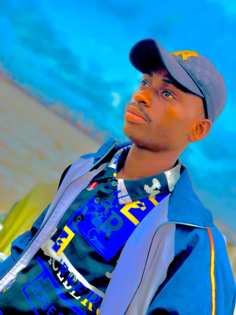 Etim11Etim's tweet photo. Happy birthday to my humble self https://t.co/fBxGeS7gUV