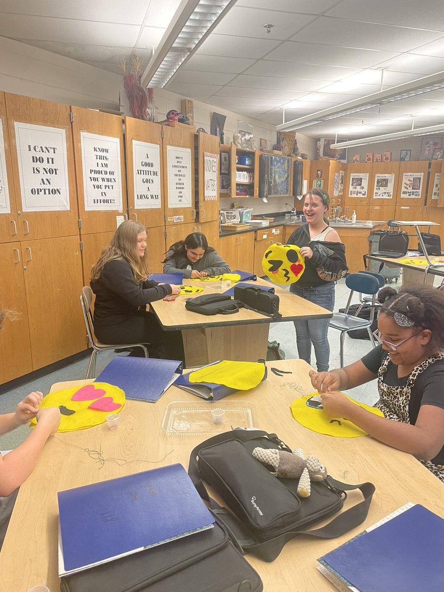 MrsCoute's tweet photo. Our students are learning to sew pillows in our Home Ec. Club 😄 @Taunton_Schools https://t.co/iBxClnGGAR