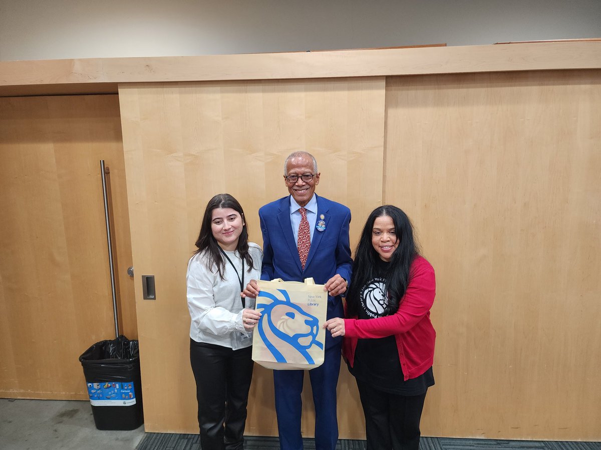 SenatorRJackson's tweet photo. We wrapped another stop of my #Commmunityfirst listening tour in the Boogie Down Bronx!

Thank you all who attended tonight at @NYPL_KBR for your energy, questions, &amp; ideas!

I'm looking forward to working with you all for District 31! 

#ActionJackson #District31 #Bronx #ElAlto https://t.co/aCuXI9Ic6N