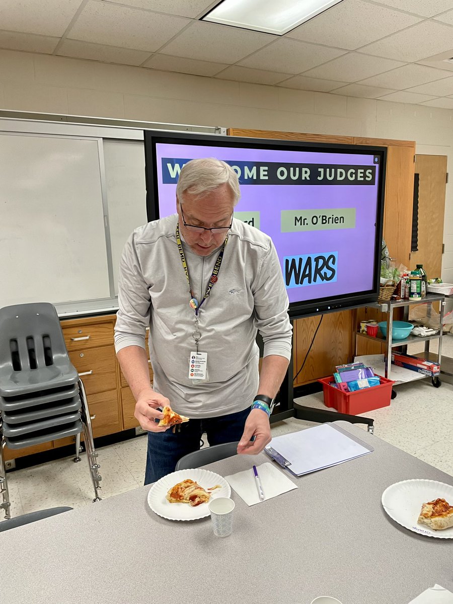 viviennewoon's tweet photo. Ms. Brewer, Mr. Koudela, and Mr. O’Brien were among today’s pizza wars judges! They sampled five pizzas and listened to product pitches to find the winner! @JohnOBr89300095 @RBMS_FACS @RBMS_Official https://t.co/QaqRWlCDeu