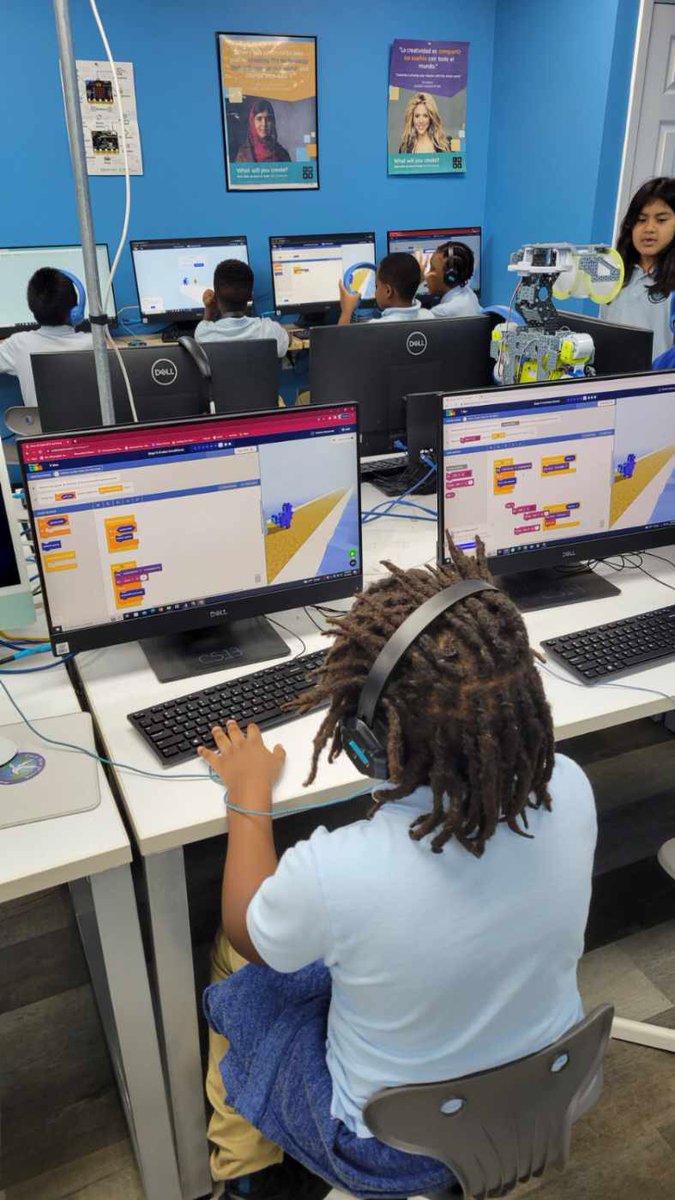 EdcampEFWMA's tweet photo. In our 3rd day of #CSEdWeek #HourOfCode @efwmaschool #EveryCanCode #ForTheLoveOfCoding
#CelebratingProgress
#CSHeroes #CSFirst #CodeWithGoogle #learning #teamwork #equity #diversity #confidence #code #creativity #CSforALL #EveryCanCode @csteachersorg @dfwcsta @weteachcs https://t.co/ozEoRCk8u9