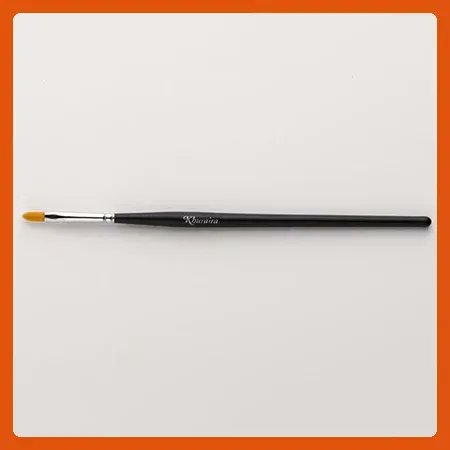 KhurairaMakeup's tweet photo. Khuraira Concealer Brush is one of the best #highqualitymakeup tools. For the perfect concealer application, get your hands on it today! https://t.co/XxQP8My8Im https://t.co/Apjxf95649