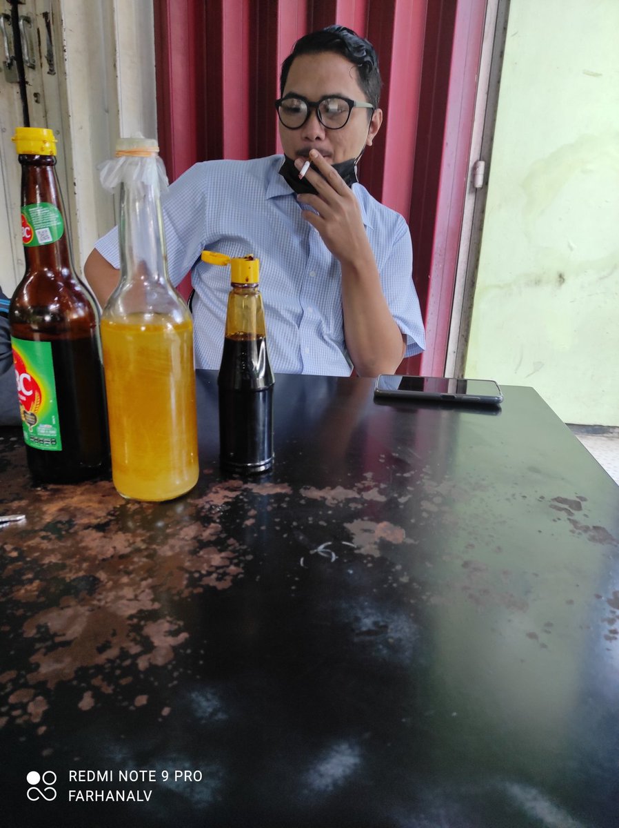 farhanalv's tweet photo. HBD abah @snogthenbite semoga teteh @F_FeniJKT48 selalu sabar dengan tingkahmu, sehat2 selalu mon, lets gooo vc cigre ~ #Forever23mon https://t.co/gVplrYP7SR