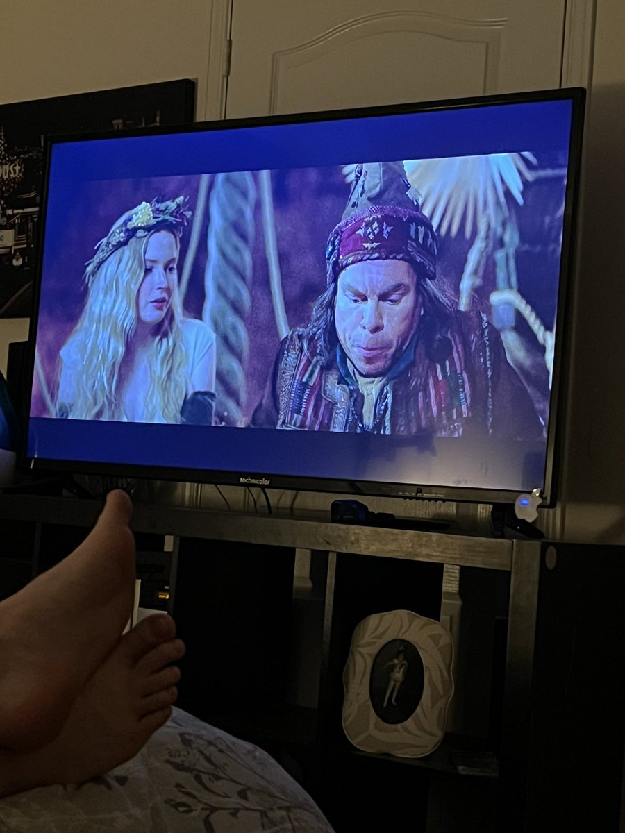 Anyone else IN LOVE with <a href="/Disney/">Disney</a> #Willow ?!?!? Brings back SO many great memories. <a href="/WarwickADavis/">Warwick Davis</a> This is a GREAT show. #Fantastico #80smovies The show is even better.