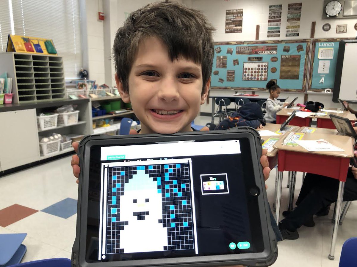 CTE17331's tweet photo. CTE is having a blast with the #12DaysofCreativity ♥️ https://t.co/djIy116fIm