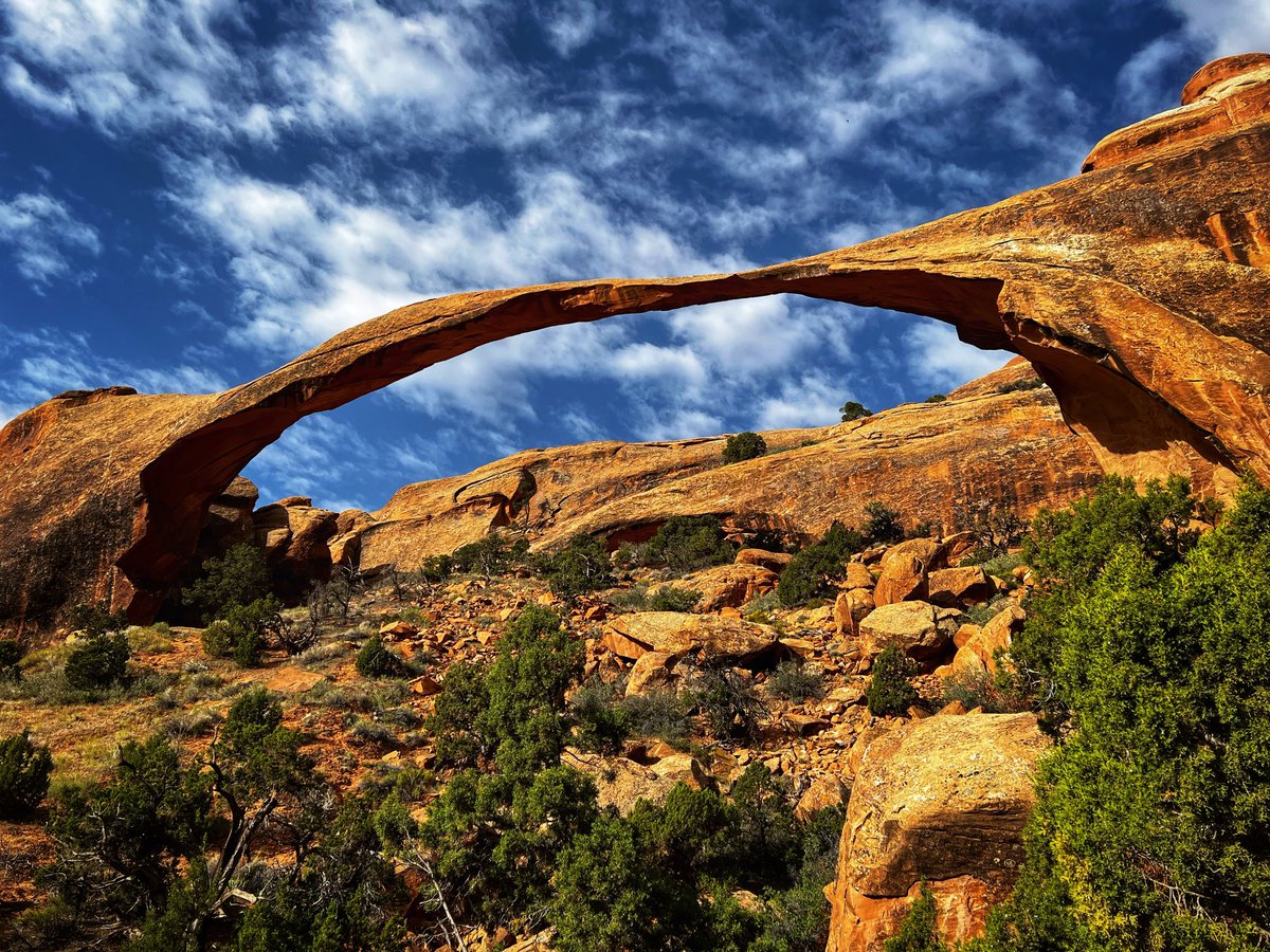 dgsligting's tweet photo. Landscape Arch, Arches National Park, Utah, USA #Arches #landscapearch #nationalparks #Utah #travel #photography https://t.co/lo5Mv5vOq0