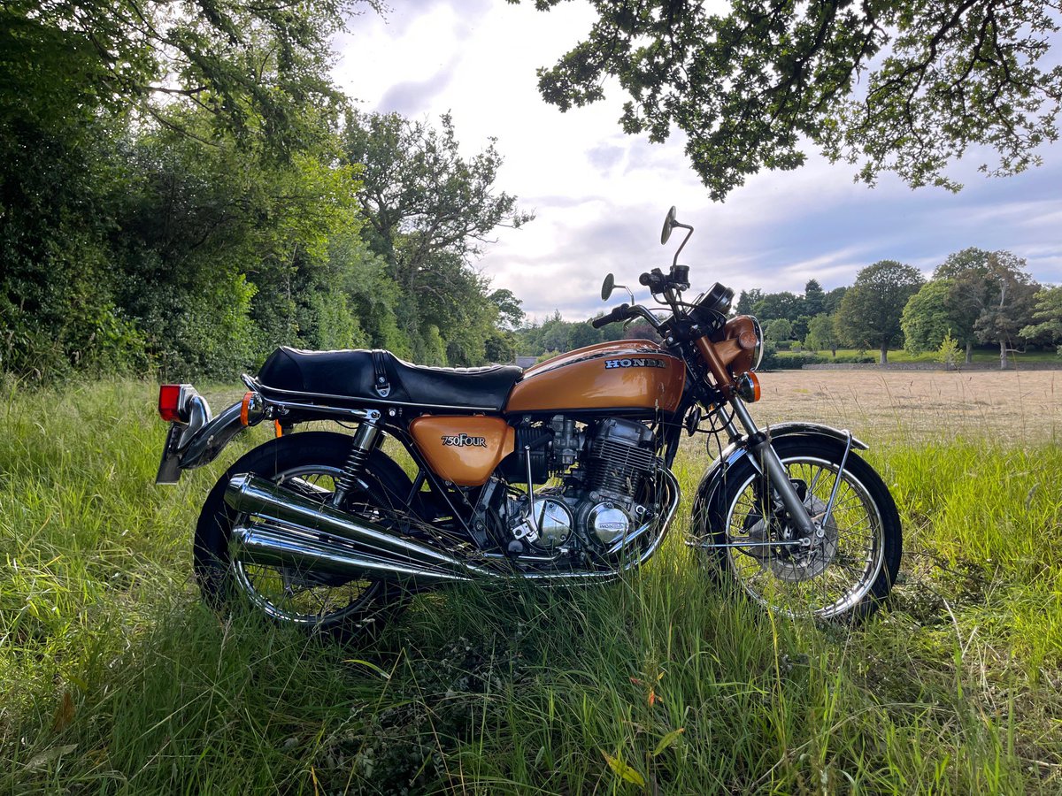 mototingle's tweet photo. Summer memories with my 70s Honda CB750 in Candy Gold 🌟

#CB750 #SOHC #750Four #750cc https://t.co/Txkiu7jk9y