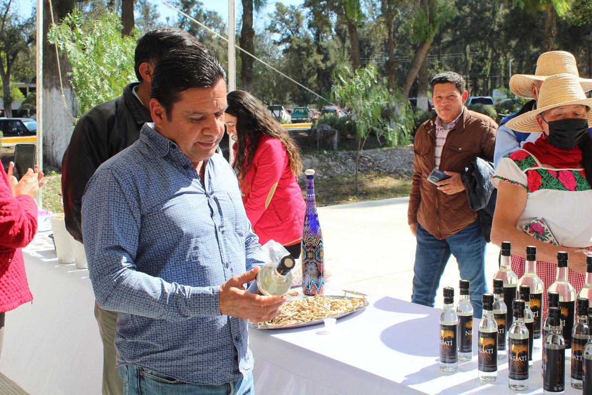 UPFIM_Oficial's tweet photo. Estudiantes de Ing. Agroindustrial encabezaron la EXPO AGROINDUSTRIAL 2022, espacio que muestra los productos desarrollados en el transcurso del cuatrimestre. https://t.co/ZtH6SdQiap