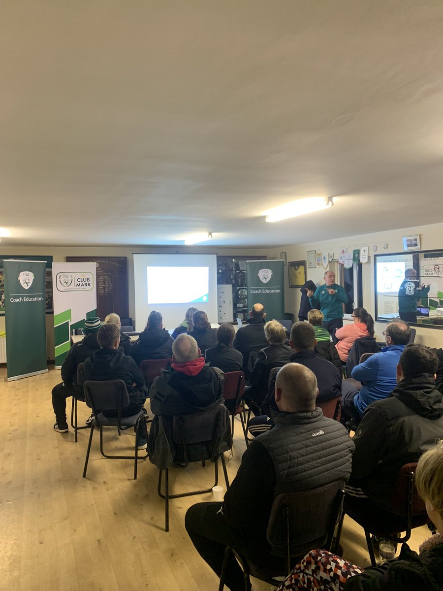 Really enjoyable workshop this evening at Ballyare with a huge turnout of 53 coaches from Co.Donegal who are all working in the female game. The first of many @FAICoachEd workshops being delivered in Donegal for coaches working in womens &amp; girls football.. Well Done All 👏👍⚽️