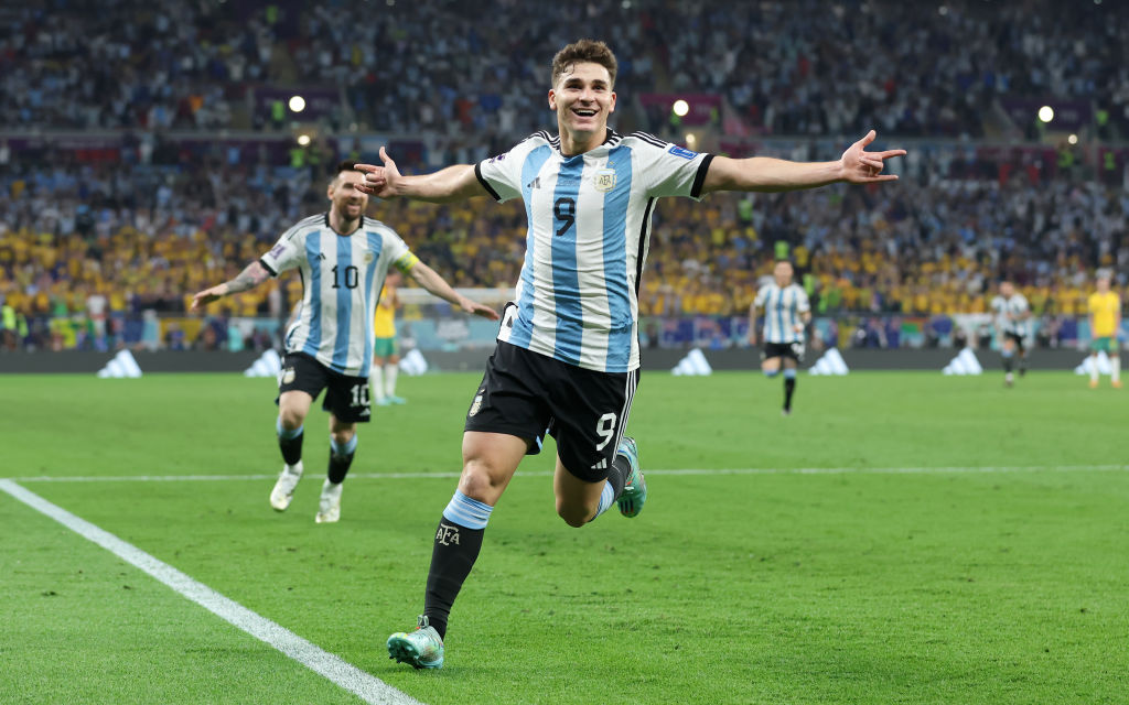 ManCityES's tweet photo. ¡2⃣ titularidades para Julián Álvarez en este Mundial y 2⃣ goles!

¡imposible no amarte, 🕷! https://t.co/R7zSkbWTj6