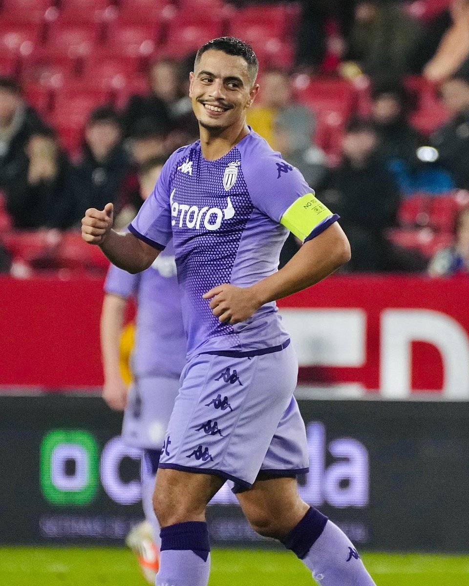 WissBenYedder's tweet photo. Ha sido un placer y un honor volver a este estadio que tantas alegrías me ha dado. Gracias a todos por vuestra maravillosa acogida. No lo olvido. Miarma ❤️🤍 @SevillaFC https://t.co/LbhSfwEyfI