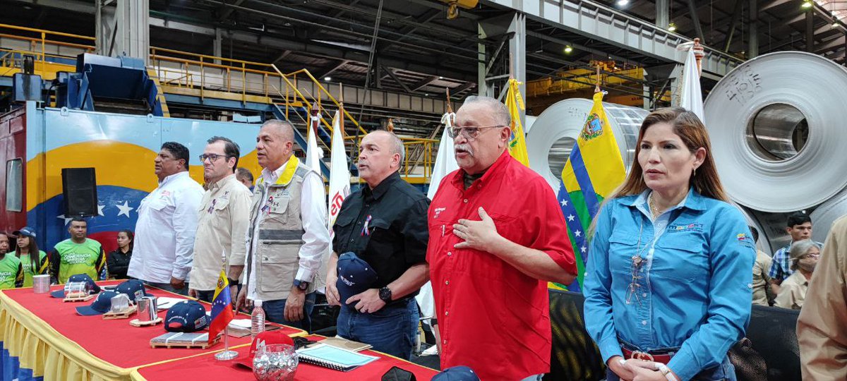 torrealbaf's tweet photo. Desde Guayana nos reunimos para hacer entrega de los certificados de saberes a los Consejos Productivos de Trabajador@s y llevar a cabo el III Acto de Graduación Conjunta en el marco del Sistema Nacional de Formación y Autoformación de la Clase Obrera. 

#VenezuelaIndestructible https://t.co/aYzs9kevwQ