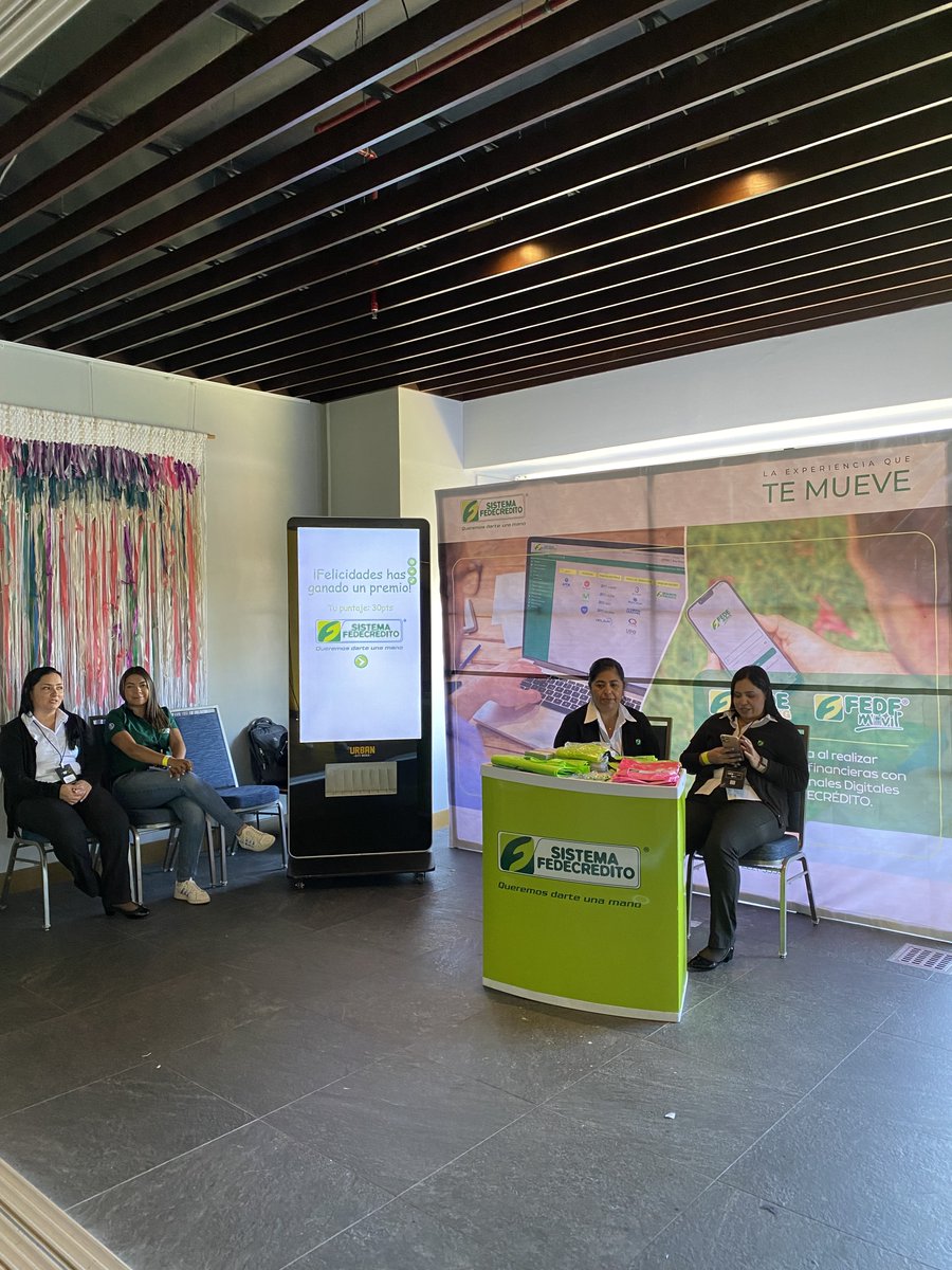 intotheboxlatam's tweet photo. Recuerda que nuestros patrocinadores y lideres de innovación a nivel nacional e internacional estarán acompañándonos hasta el final del día para que puedas acercarte a sus stands, conocer más sobre ellos y ganarte algunos premios @digicel_sv @SISFEDECREDITO 

#IntotheBoxLatam https://t.co/8g0MJEcHDO