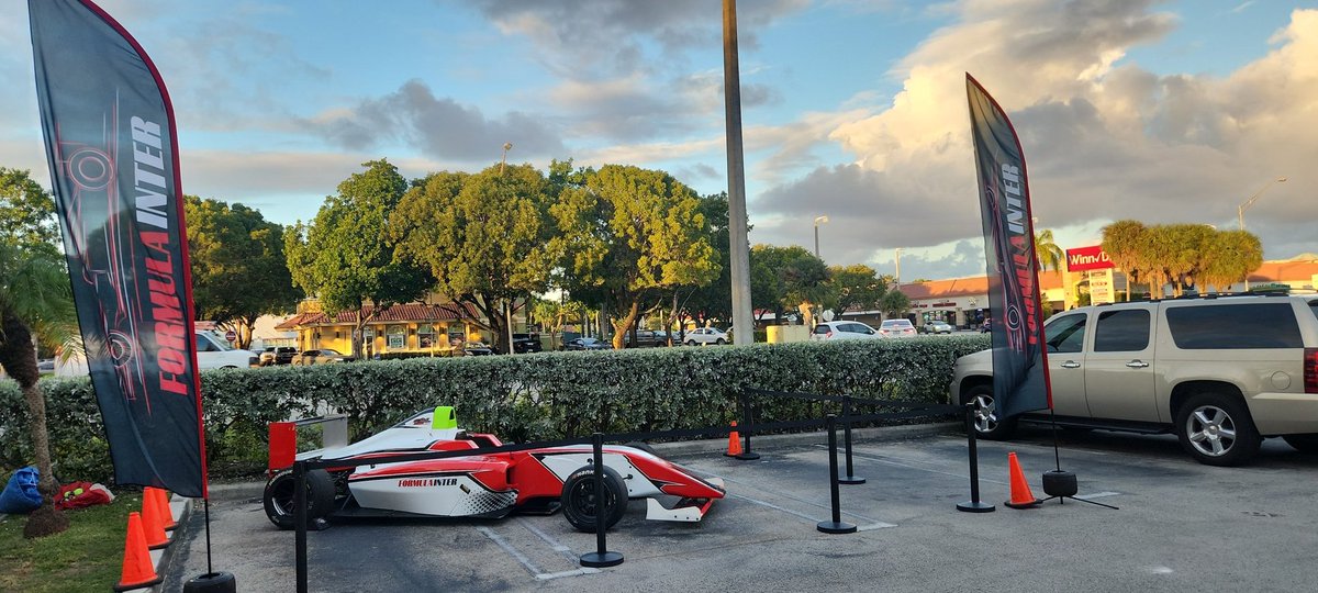 int_motorsport's tweet photo. FORMULA INTER Presentation race promotion at @DivietoRistoran https://t.co/hpEvrJBRt1
