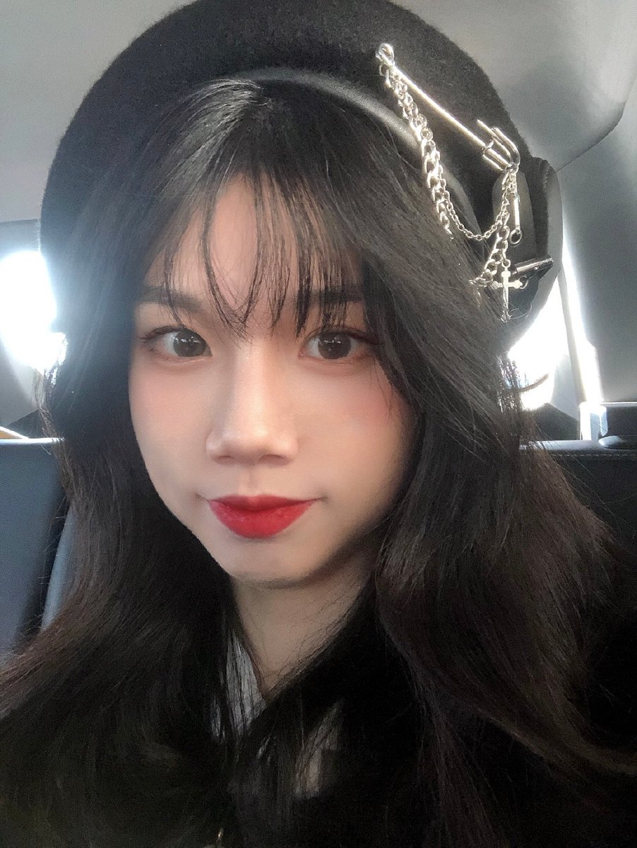 prisonhost's tweet photo. 重口拷问文:审判公开自慰女犯谢卓敏乱交女犯蔡唯杨
在残酷的性虐和拷问面前，昔日好闺蜜谢卓敏(p123)和蔡唯杨(p4合照)互相举报出卖，双双成为酒吧的人肉沙发和公用肉便器……
#爽文 #意淫 #拷问 #酷刑 #SM #幻想 #调教 #反差 #酷刑 #文字 #审讯 #重口
全文因推有字数限制请看https://t.co/VShqixau3V https://t.co/yQtjJ0Wgx4