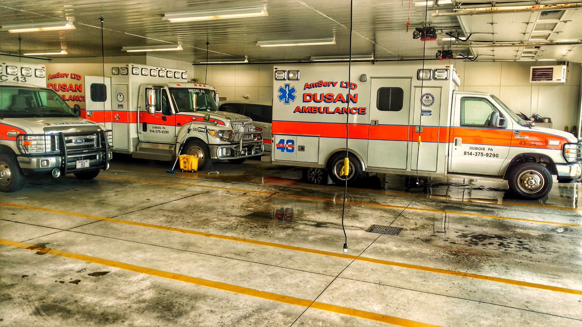 814CodeMan's tweet image. . @Ubisoft @TheDivMobile and @TheDivisionGame I am a paramedic and saw the trailer for Tom Clancy's The Division: Resurgance, it looks great! Saw you guys used our ambulance in the game! Pretty awesome! Can you contact me?