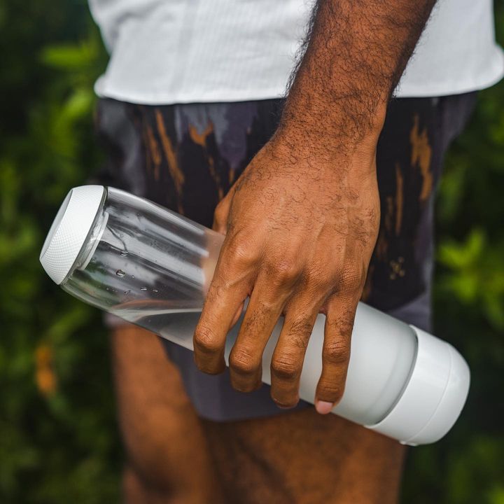 WeoWater's tweet photo. Changing one #dailyhabit can change your entire life. Meet the first-ever water bottle backed by the power of a #diamond. Our uniquely patented technology uses #electrolysis with diamond and boron-coated #electrodes that impacts water like never before. https://t.co/xy3KgBFWFr https://t.co/xupZ8ZCT2i