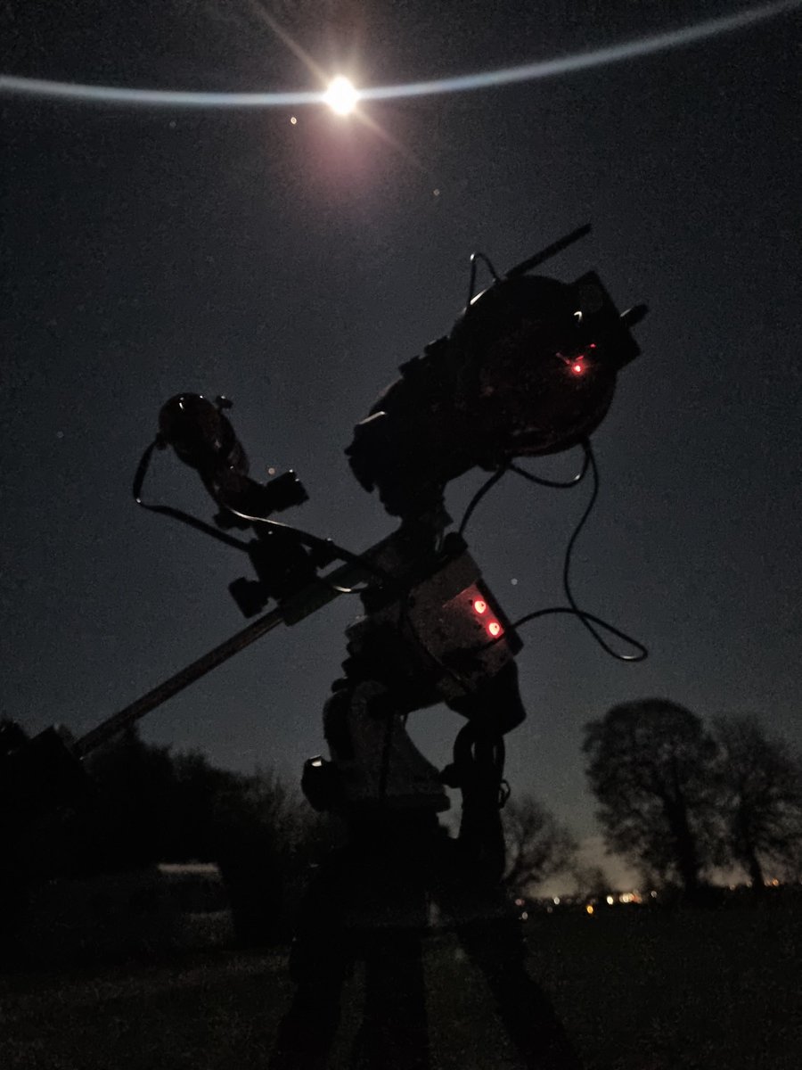 The Moon and Mars are getting pretty close now