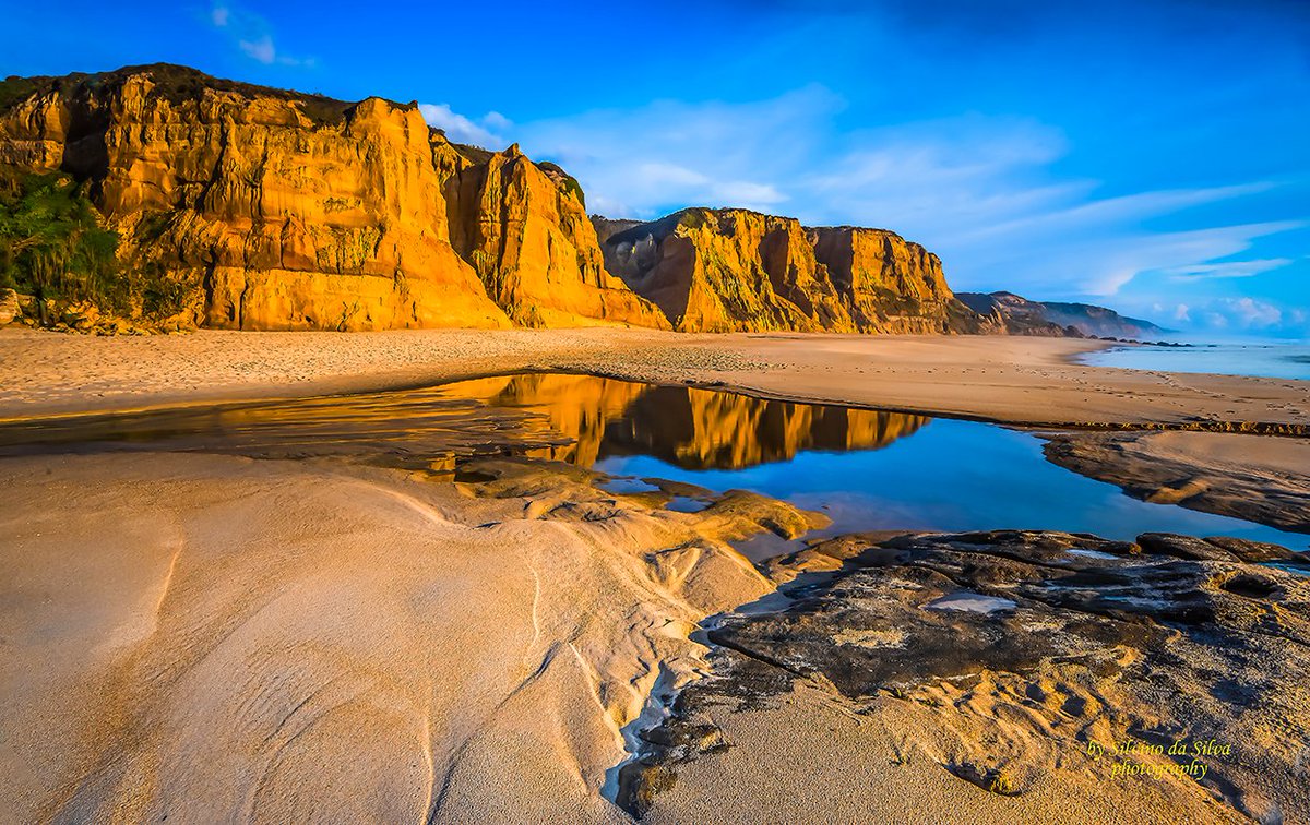 silvinoda_silva's tweet photo. Vale Furado Beach. Alcobaça, Leiria. Portugal
#nature #refletion #winter #summer #yellow #ocean #clouds #sea #sunrise #blue #sand #rocks #orange #sunset #travel #red #water #flowers #seascape #maritime https://t.co/kuI0cl55e0