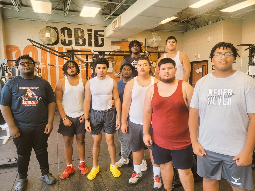 CoachChapa53's tweet photo. Powerlifting is alive and growing at Dobie H.S.
Learning the Rules, Regulations, and Basics. Girls and boys interested should swing by the weightroom after school M-TH till 4:30 if interested. Girls and Boys Go Horns!! @DobieLonghornFB @DobieSportsMed @DobieHS @RecruitDobieFB https://t.co/RmE2capCEL