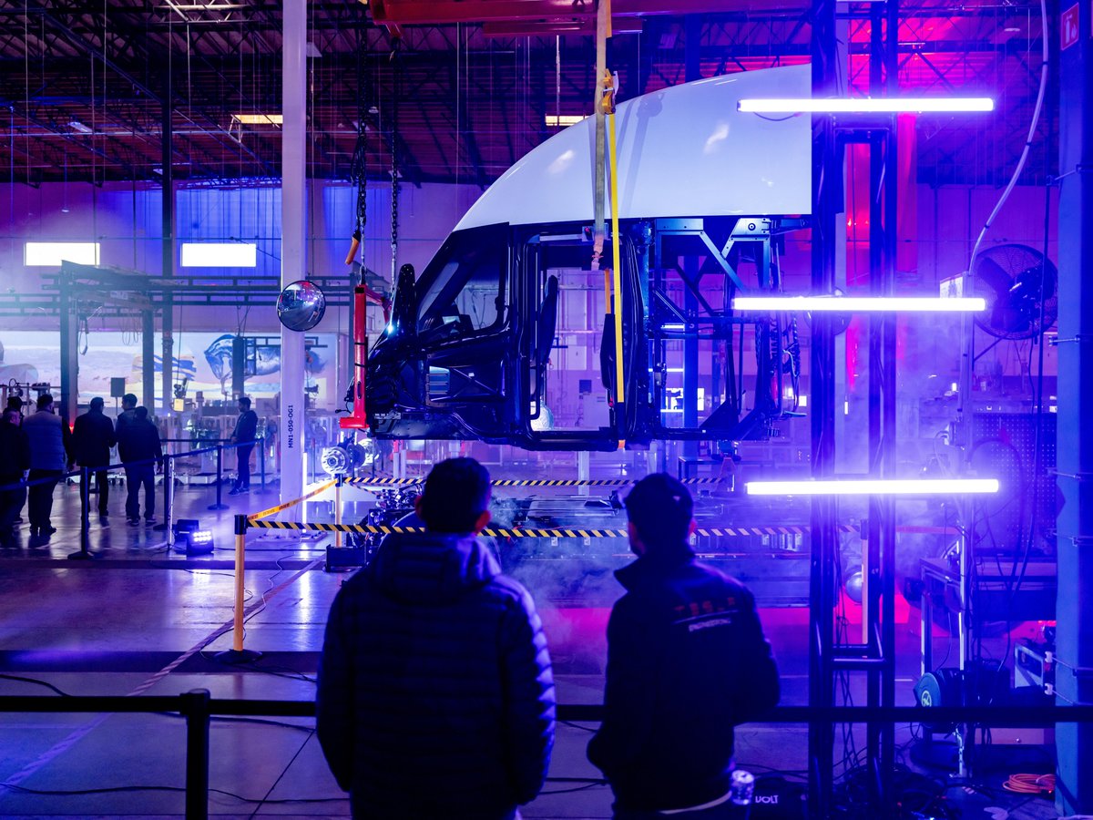 Tesla's tweet photo. https://t.co/sS3CExP48Q