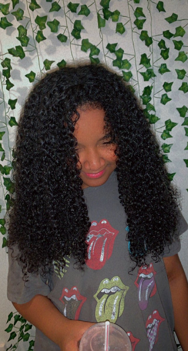 fOREiGNCRAZi's tweet photo. I straightened my kids hair . Here’s the process from take down to wash to blowdry to straight 🥰🥰🥰 https://t.co/yHbpXFcfFc