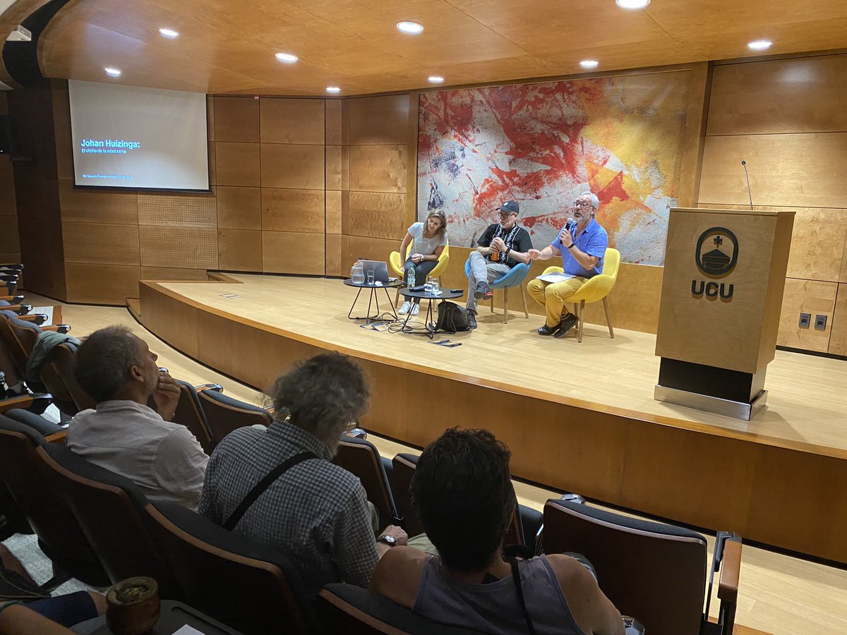UCUoficial's tweet photo. 🔊 #AhoraUCU | A 150 años del nacimiento de Johan Huizinga, autor de Homo Ludens 🧩🎲, conferencia del diseñador de juegos e investigador  🎮 @frascafrasca e Ivana Rivero (Universidad Nacional de Río Cuarto 🇦🇷)

➡️ Modera Ricardo Lema, director de la Unidad de Innovación Docente https://t.co/pldlPLk68A