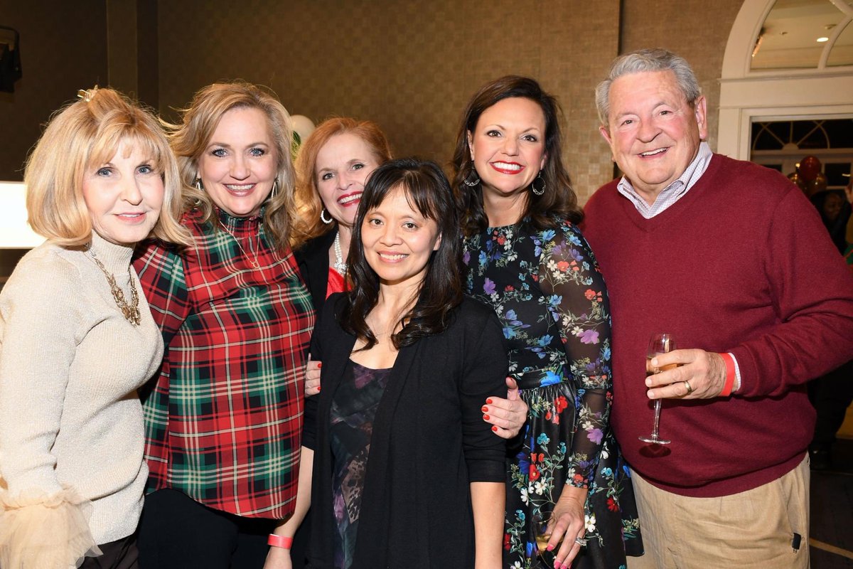 CandidColor's tweet photo. Recently, we celebrated the holidays and 50 years of success! ๐ฅฐ๐ #CCS50 #weloveourteam https://t.co/TF3oSdHnjb