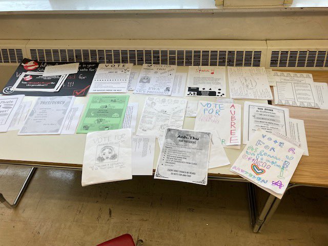mswongs_class's tweet photo. So proud of the Gr 6,7,8 students @GulfstreamPS running 4️⃣ executive council. Amazed🤩by how you are all committed to listening, acting, responding, and advocating for #studentvoice ❤️ed the creative ways you’ve campaigned this week! Next up.. elections! @LC2_TDSB @KuljitSaini28 https://t.co/89YE0OTU3y