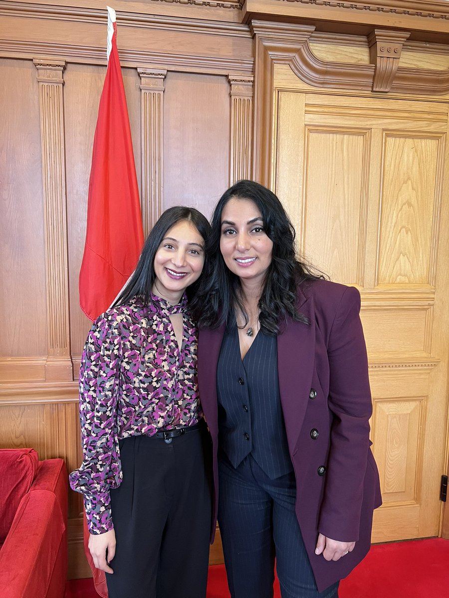 jasleenkarora's tweet photo. Congratulations to our new provincial cabinet. 

History making with our first WOC AG, @NikiSharma2 and our incredible Minister of Education and Childcare @RachnaSinghNDP. And nothing but absolutely grateful to @KatrinaCBurnaby 

#bcpoli https://t.co/KwHBlagga3