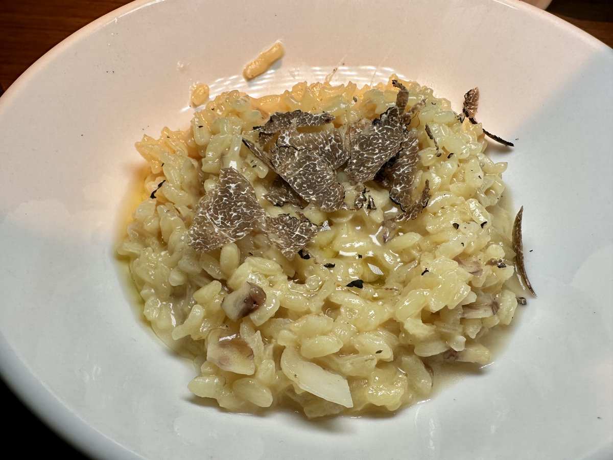 A little 2011 Sea Smoke tonight, any fans? Drinking well tonight, paired with Chestnut Risotto with aged Mahon, and Burgundy Truffles.